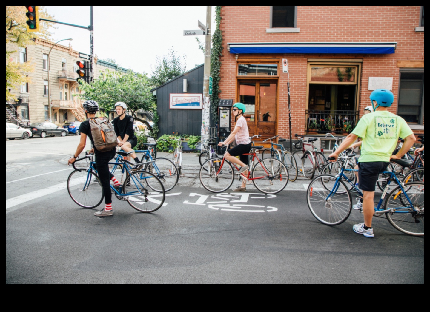 Pilsētas riteņbraukšanas hronikas: stāsti no velosipēdistiem, kas pārvietojas uz darbu