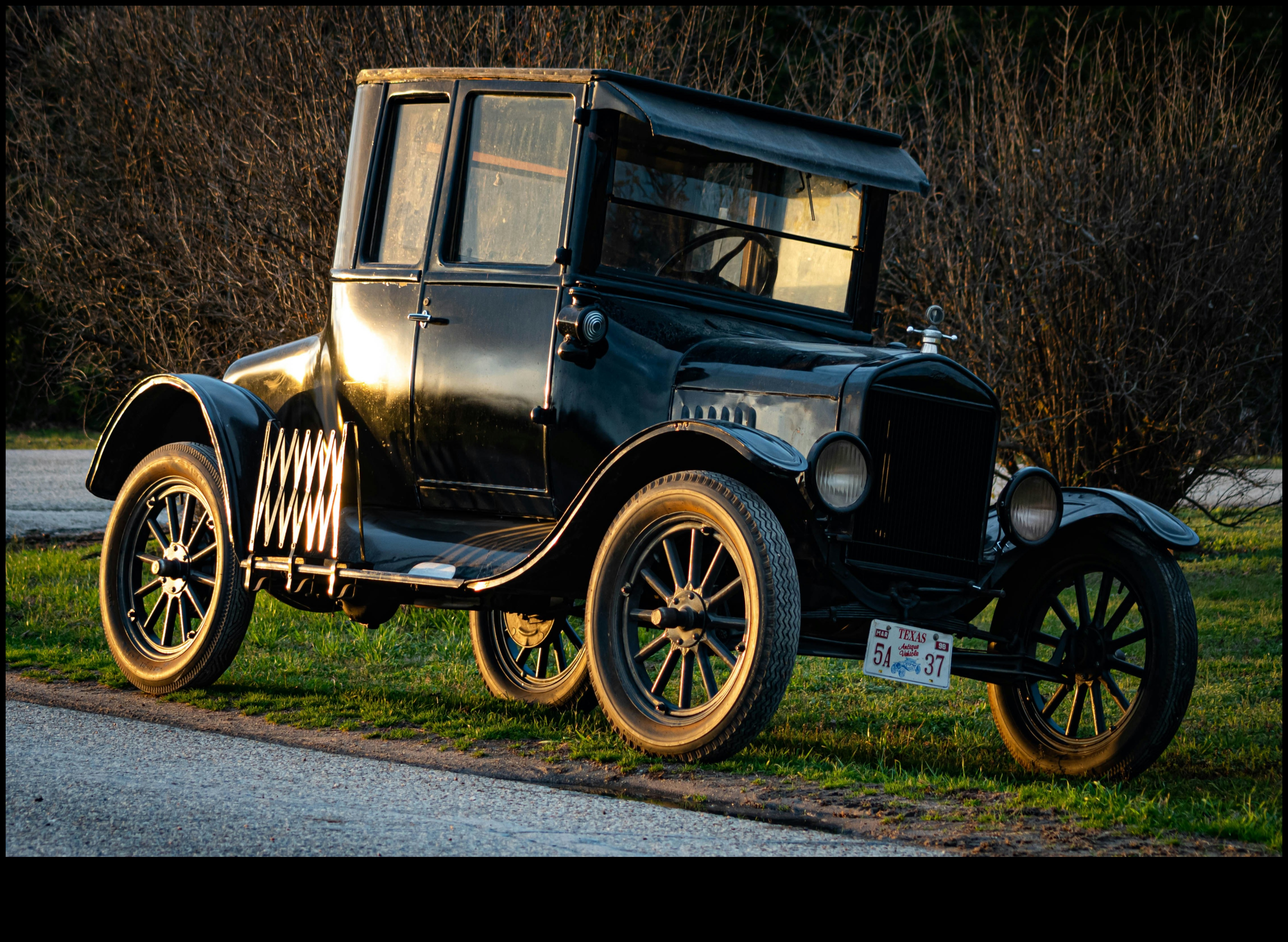 Laika riteņi: klasiskās automašīnas un to stāsti