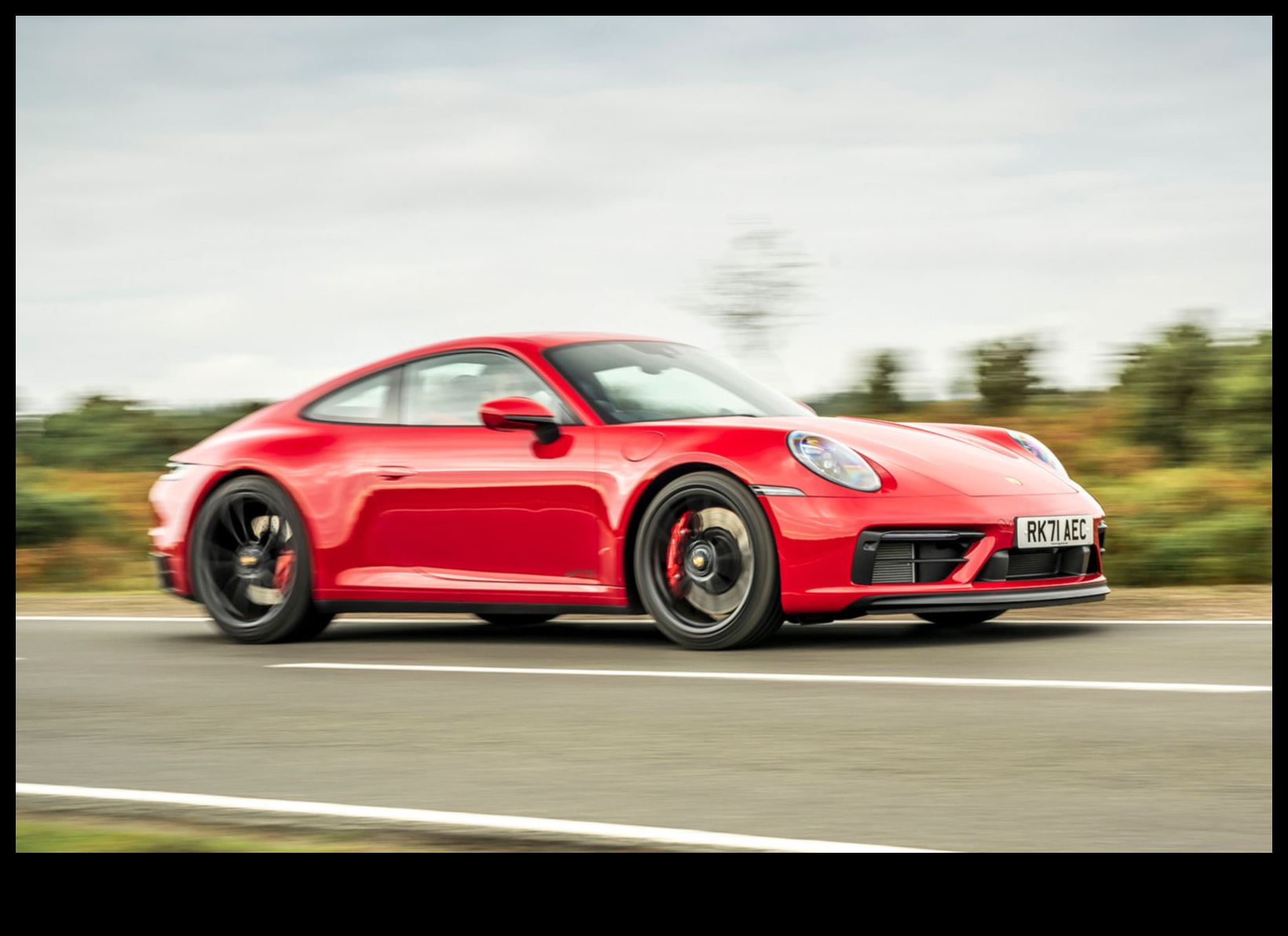 Aiz finiša līnijas: ikdienas prieks, braucot ar sporta automašīnu