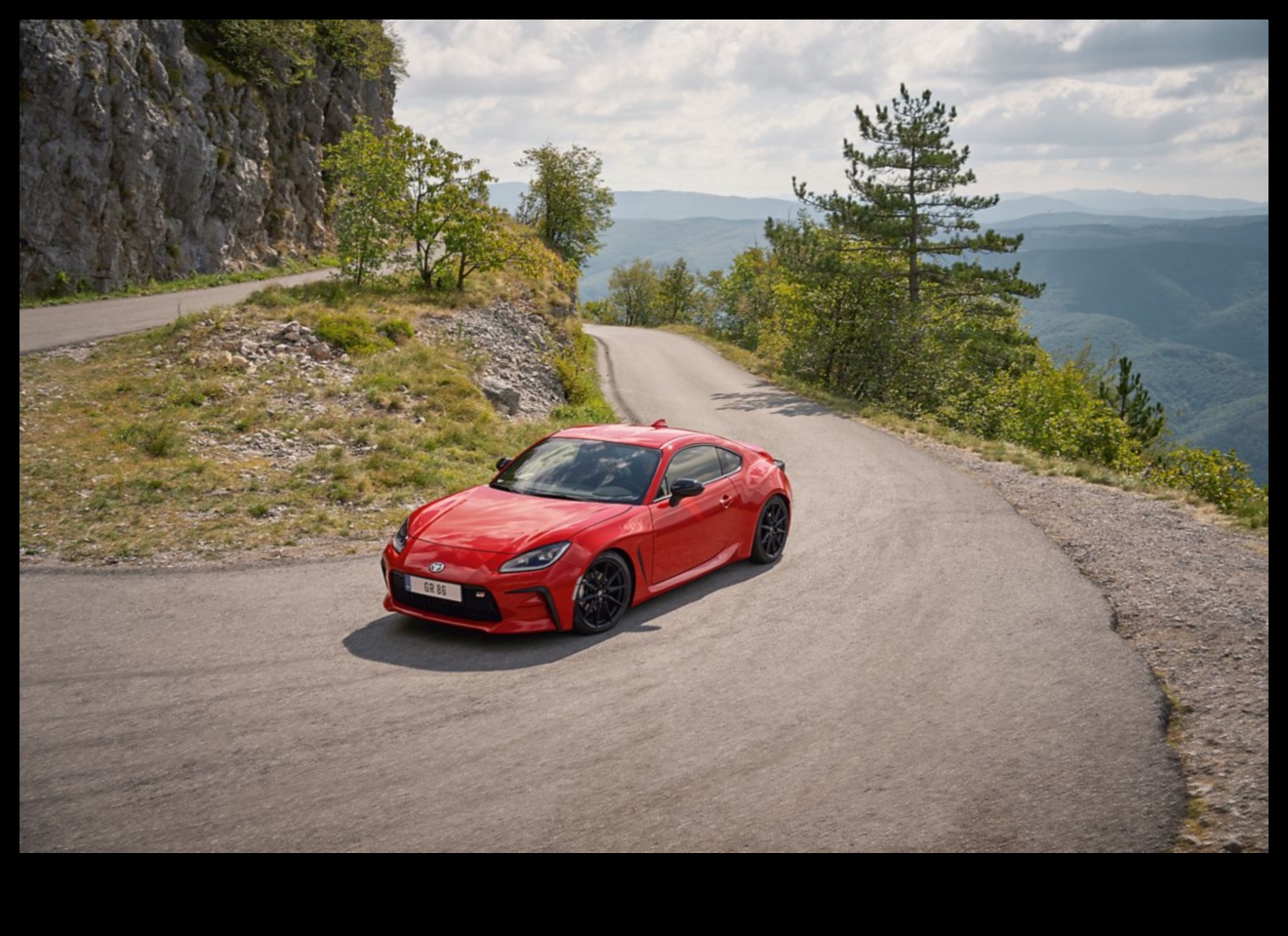 Aiz finiša līnijas: ikdienas prieks, braucot ar sporta automašīnu