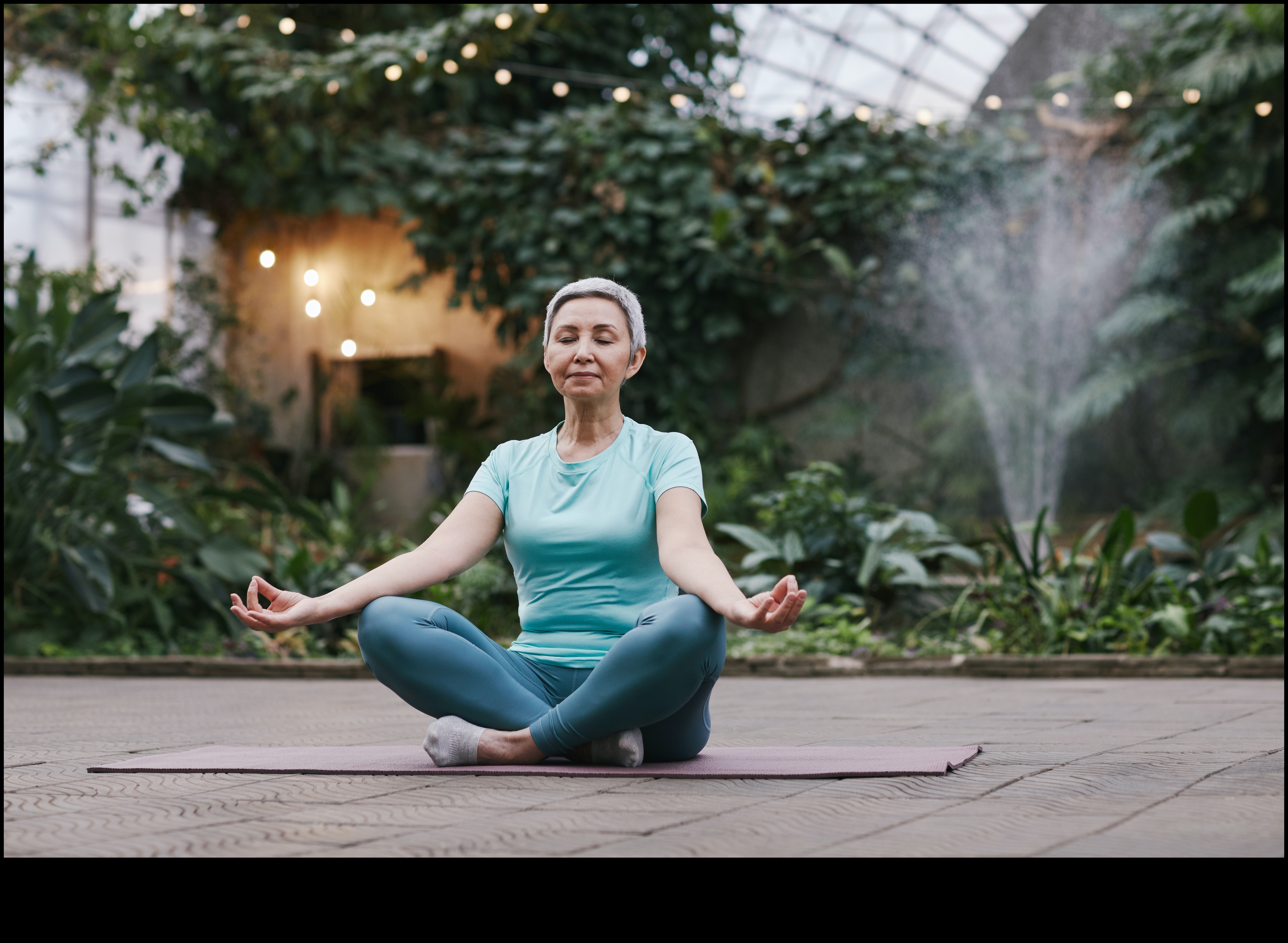 Holistiskā harmonija: ikdienas fiziskās veselības kopšana ar apzinātu meditāciju
