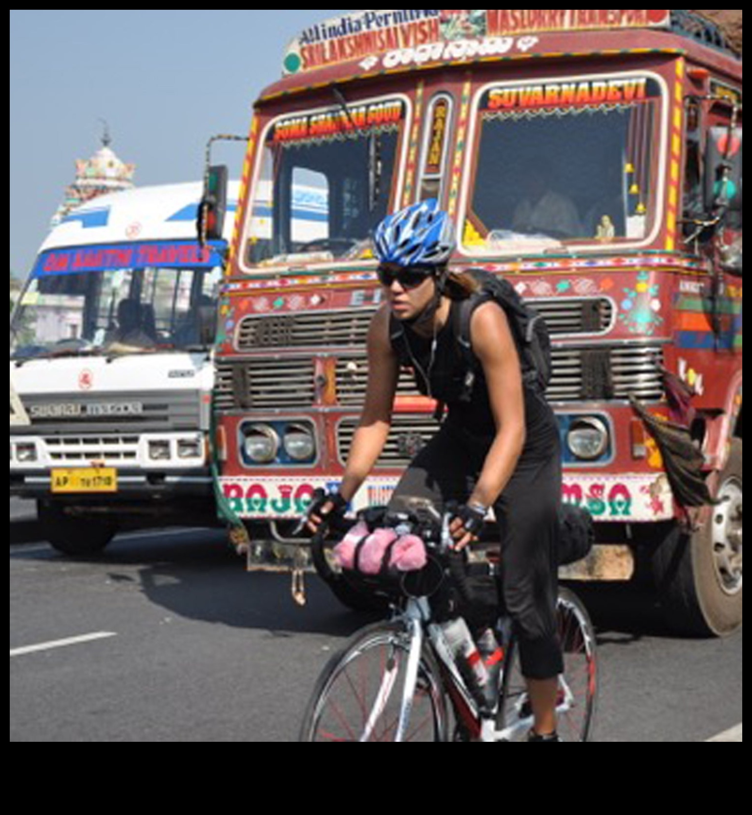 Divu riteņu pasakas: personīgi stāsti no kaislīgiem riteņbraucējiem