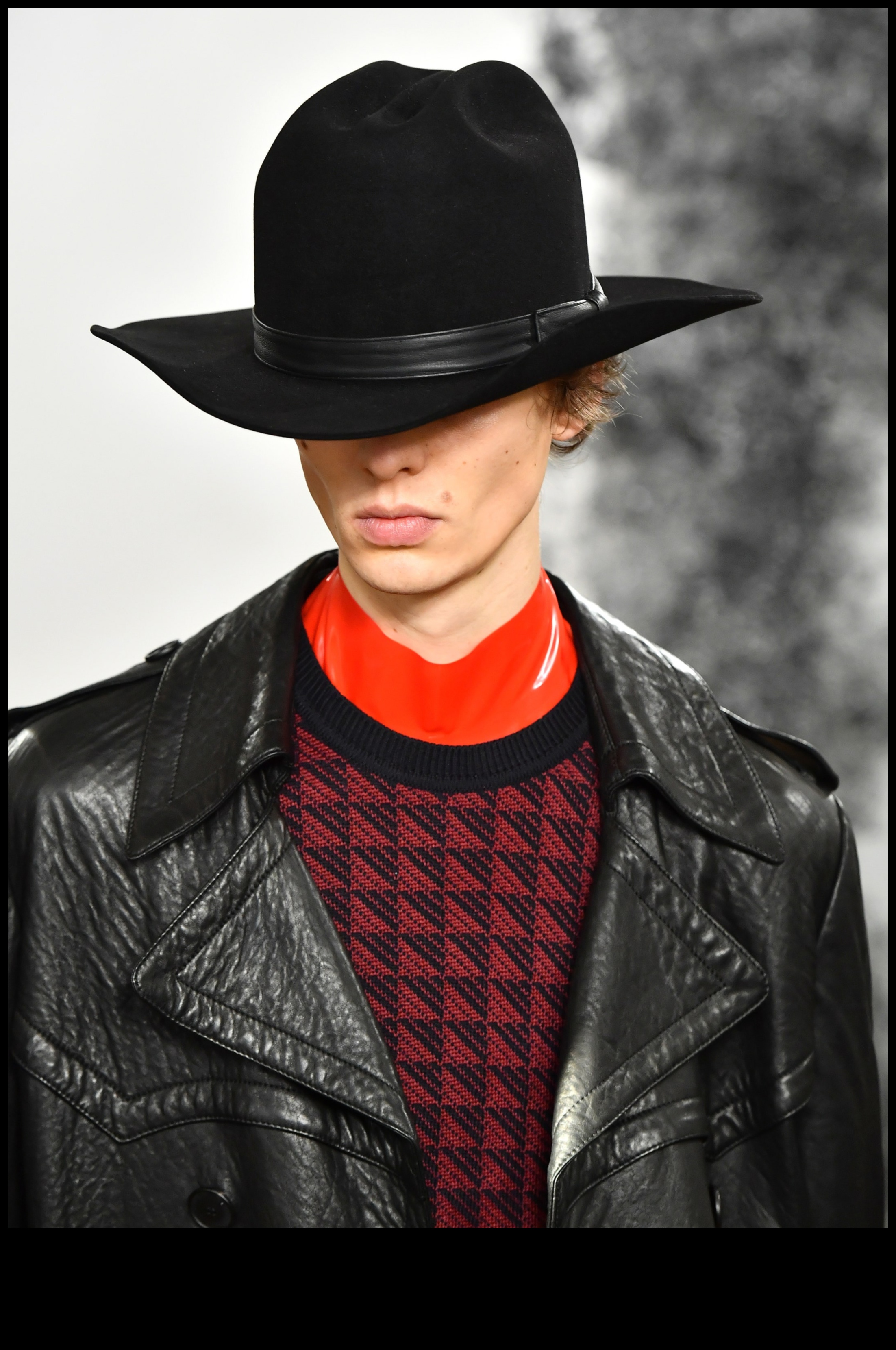 Valkājami brīnumi: stilīgs apģērbs un aksesuāri modes virzošam vīrietim