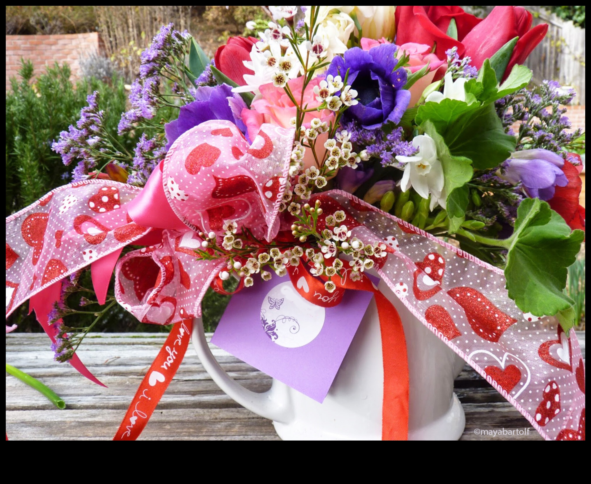 Ziedu fantāzija: Botāniskie dāvanu padomi ziedošai Valentīna dienai