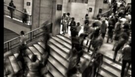 Ceļā: sabiedriskā transporta lietotāju straujais dzīvesveids