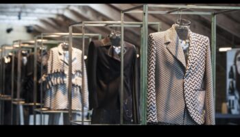 Jūsu drēbju skapja izveide: modes projekti stila entuziastiem