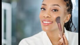 Vegānu un nežēlību nesaturoši bronzas balvas ieguvēji: orientēšanās uz ētiskām skaistuma izvēlēm